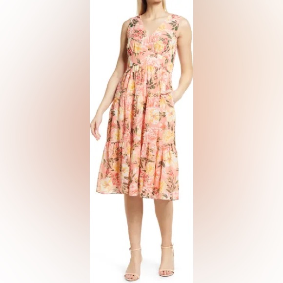 Vince Camuto Dresses & Skirts - Vince Camuto Floral Sleeveless Tiered Ruffle Midi Dress Size 4